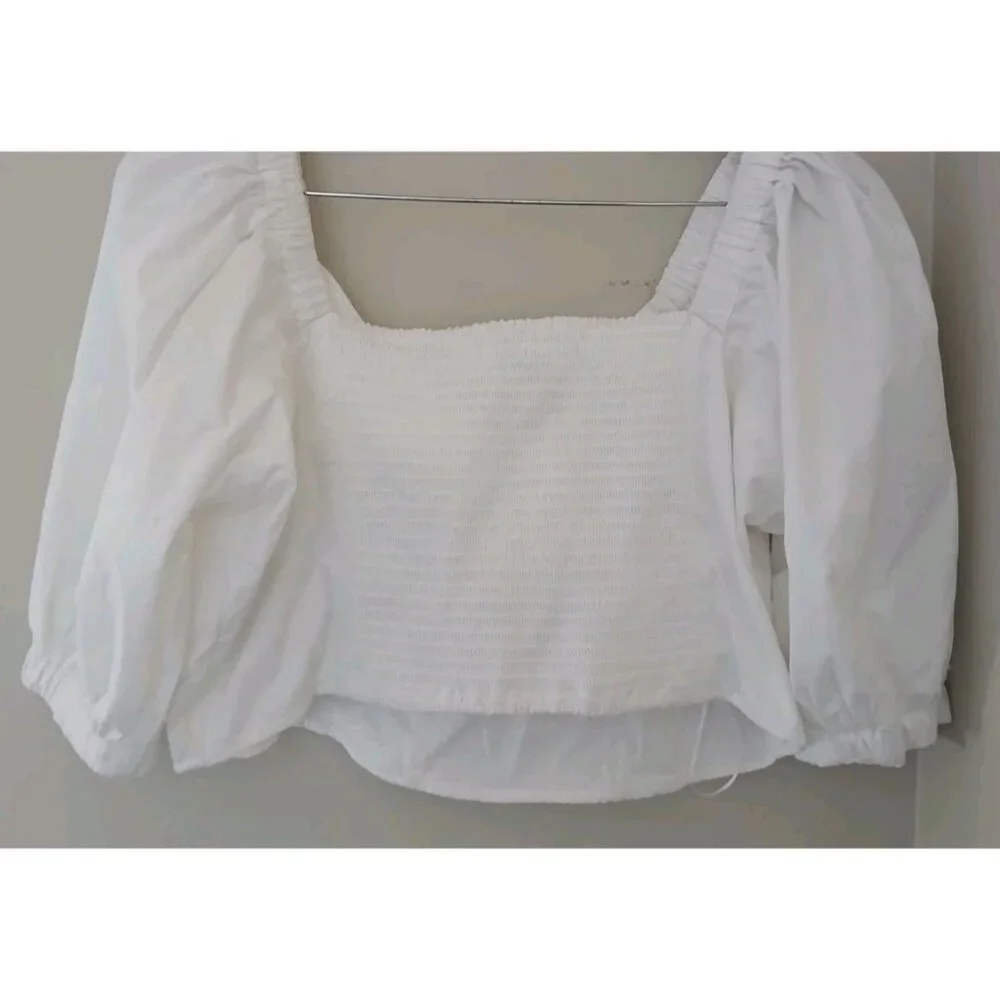 Abercrombie & Fitch Smocked Puff Sleeve Crop Top